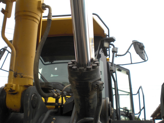 WA470-10 16.JPG